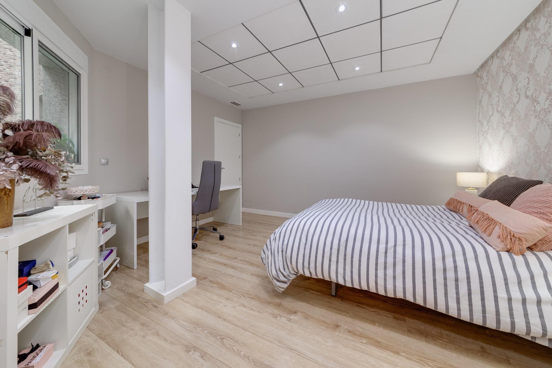 4-Bedroom Apartment in Torrevieja - 52