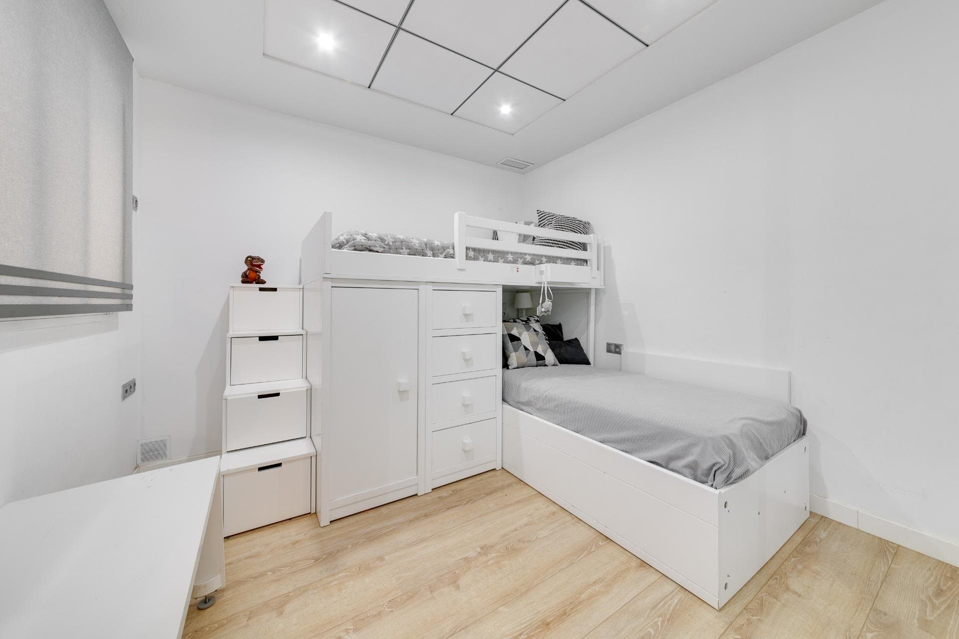4-Bedroom Apartment in Torrevieja - 61