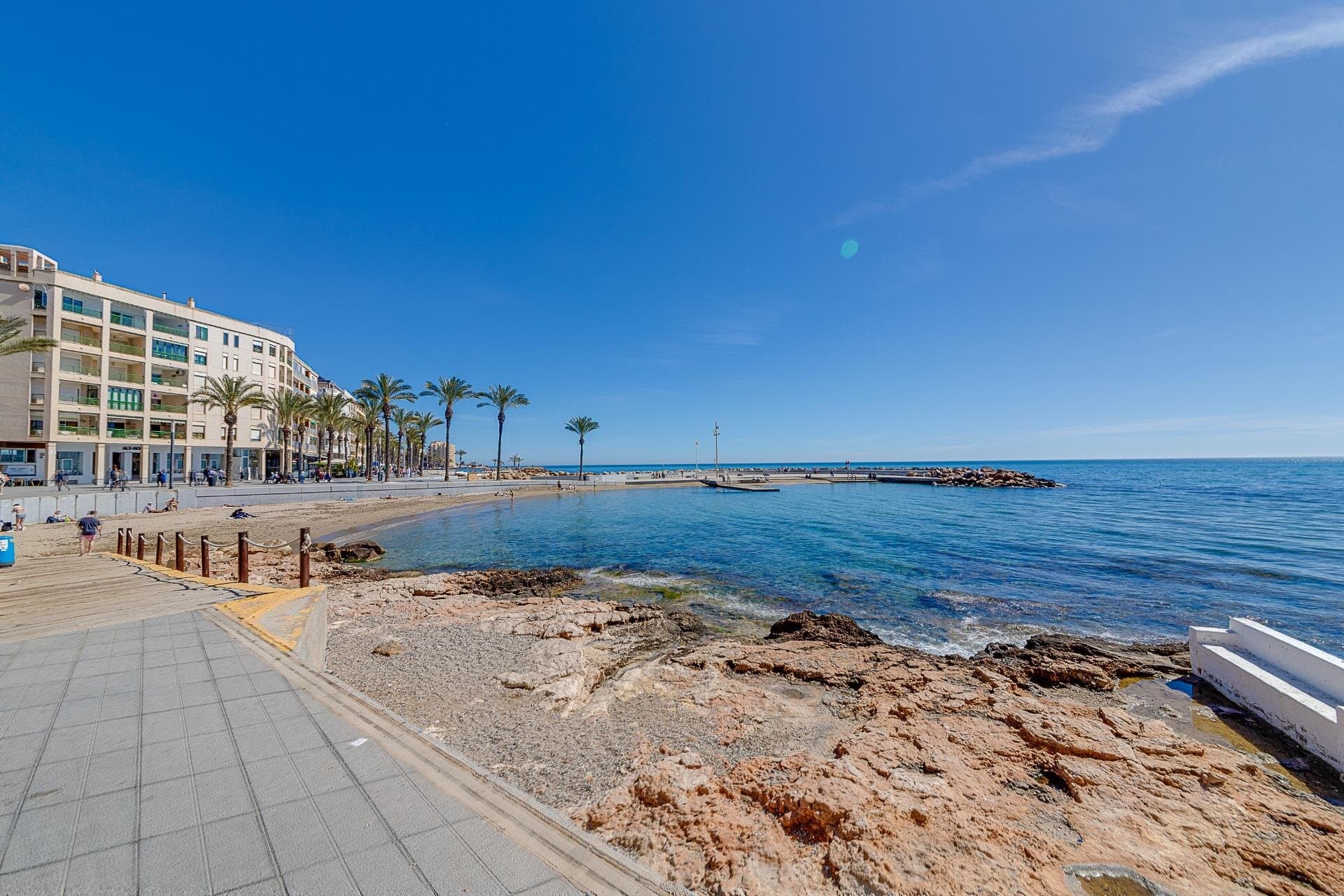 4-Bedroom Apartment in Torrevieja - 74