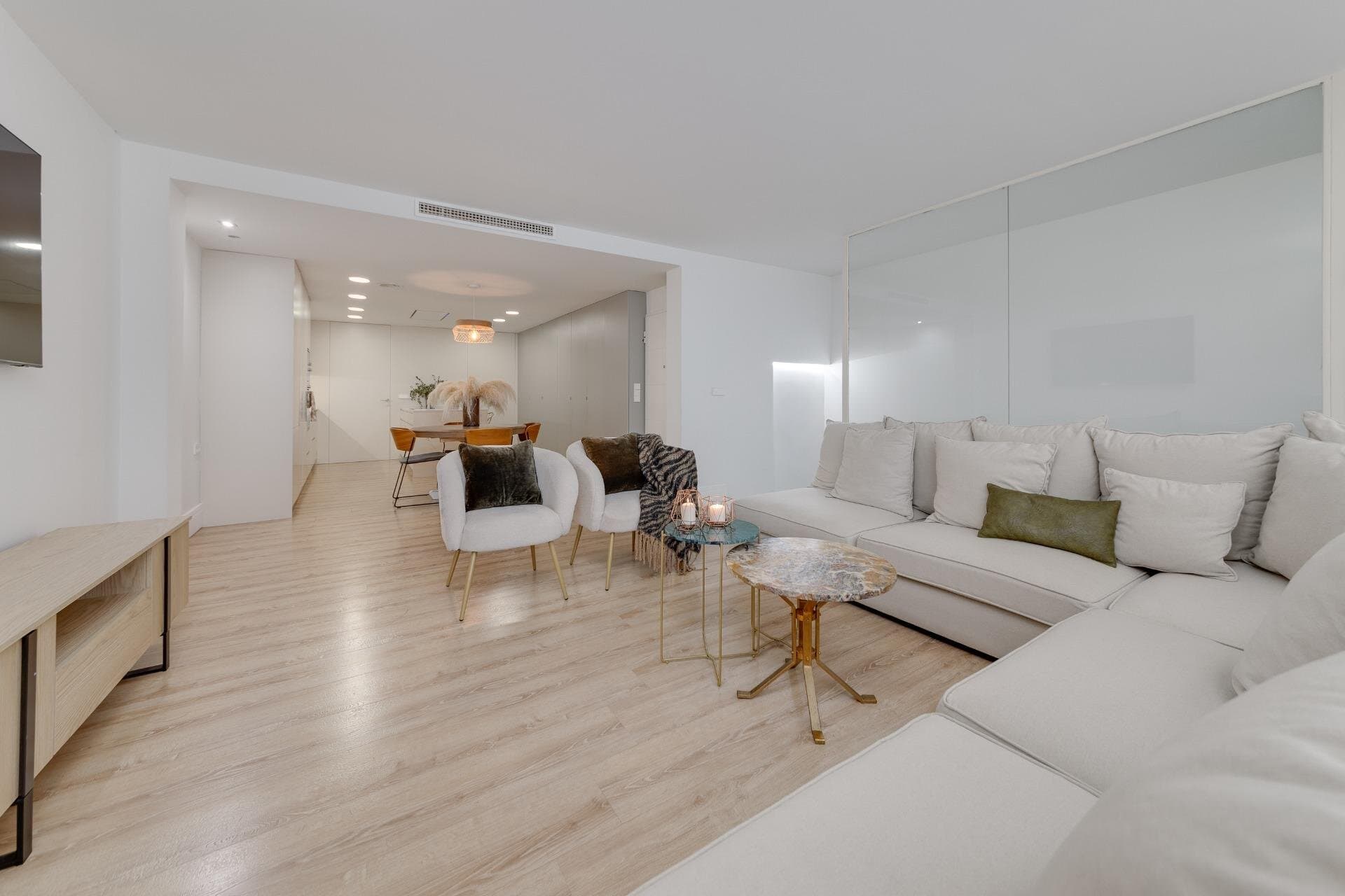 4-Bedroom Apartment in Torrevieja - 8