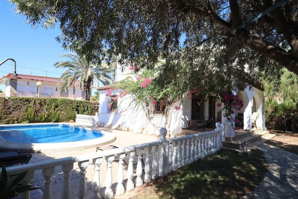 Villa de 4 Dormitorios en Costa Blanca, Cabo Roig - 17