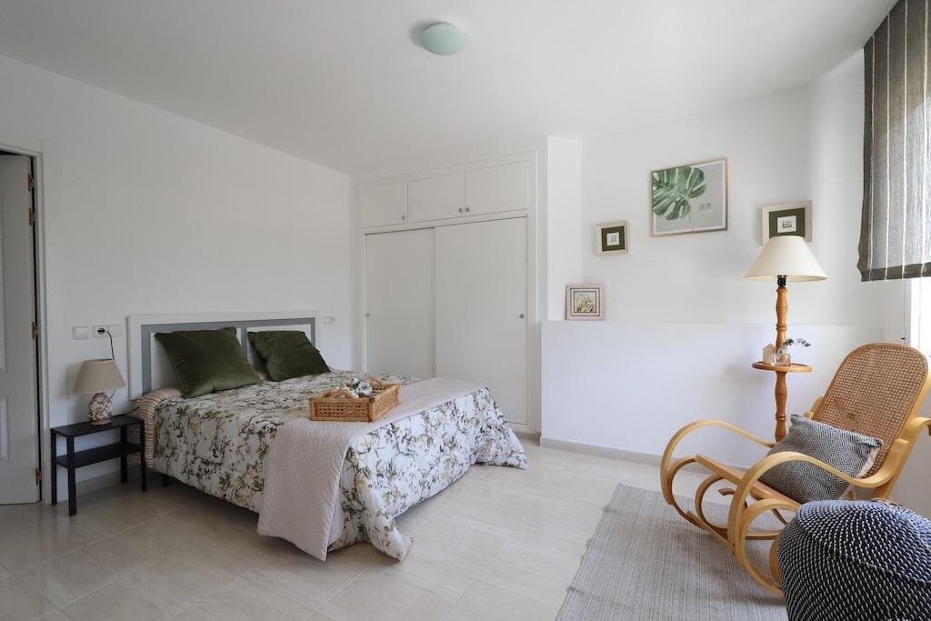 3-Bedroom Apartment in Torrevieja, Torrevieja - 16