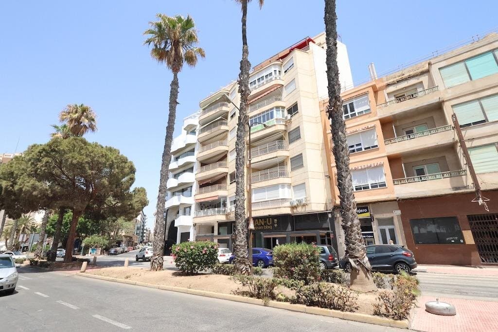 3-Bedroom Apartment in Torrevieja, Torrevieja - 29