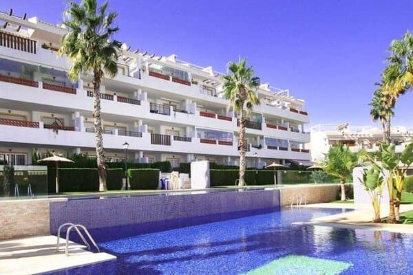 Apartamento de 2 Dormitorios en Villamartín-las Filipinas, Orihuela Costa