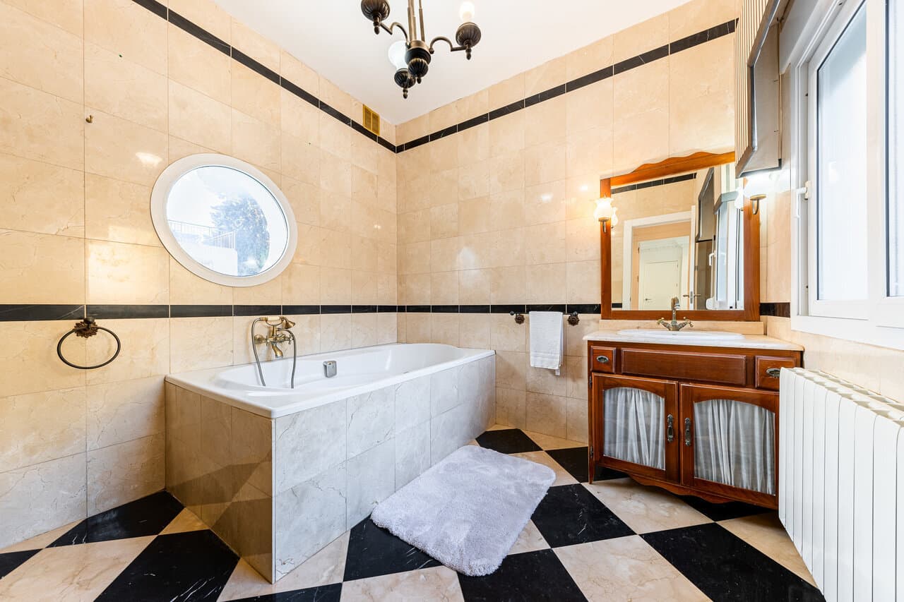 Villa de 7 Dormitorios en Campoamor, Orihuela Costa - 25