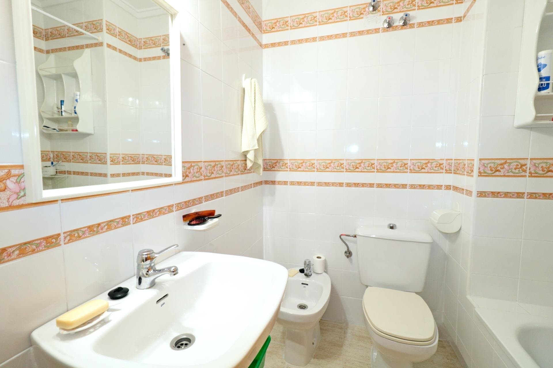 Apartamento de 2 Dormitorios en Acequion, Torrevieja - 16