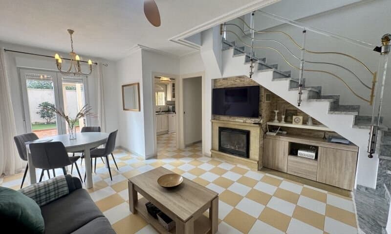4-Bedroom Villa in Parque las Naciones, Torrevieja - 16