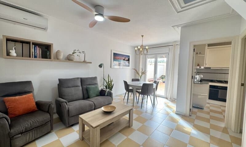 4-Bedroom Villa in Parque las Naciones, Torrevieja - 18