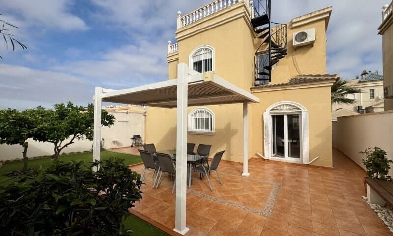 4-Bedroom Villa in Parque las Naciones, Torrevieja - 2
