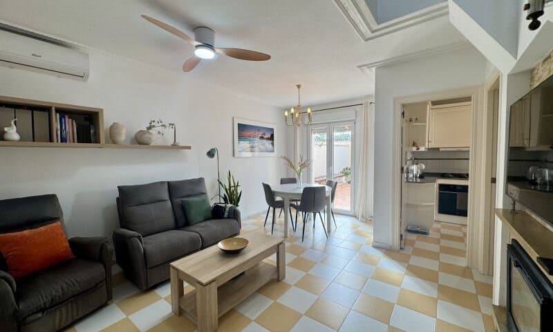 4-Bedroom Villa in Parque las Naciones, Torrevieja - 23