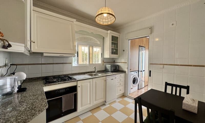4-Bedroom Villa in Parque las Naciones, Torrevieja - 32
