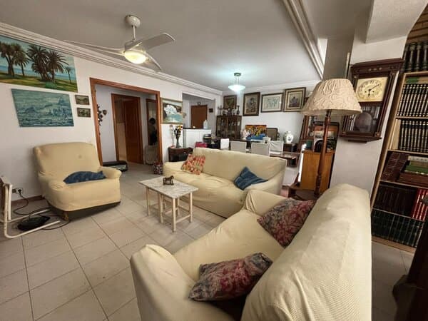 Apartamento de 2 Dormitorios en Torrevieja, Torrevieja