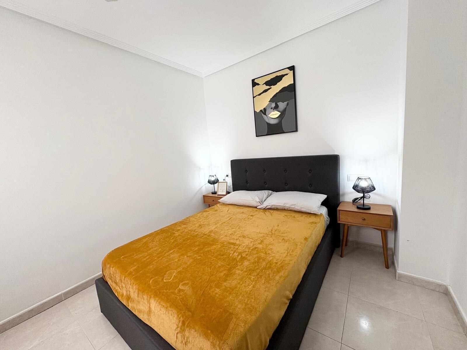 3-Bedroom Apartment in Torrevieja, Torrevieja - 8