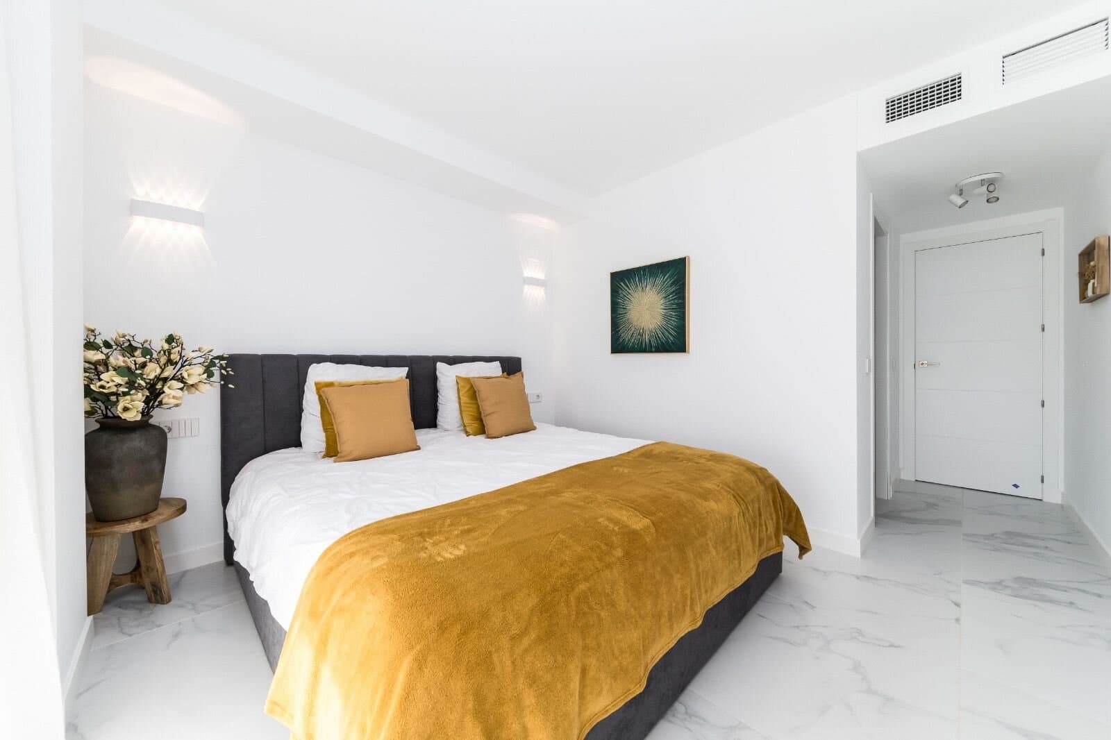 2-Bedroom Apartment in Centro, Torrevieja - 9
