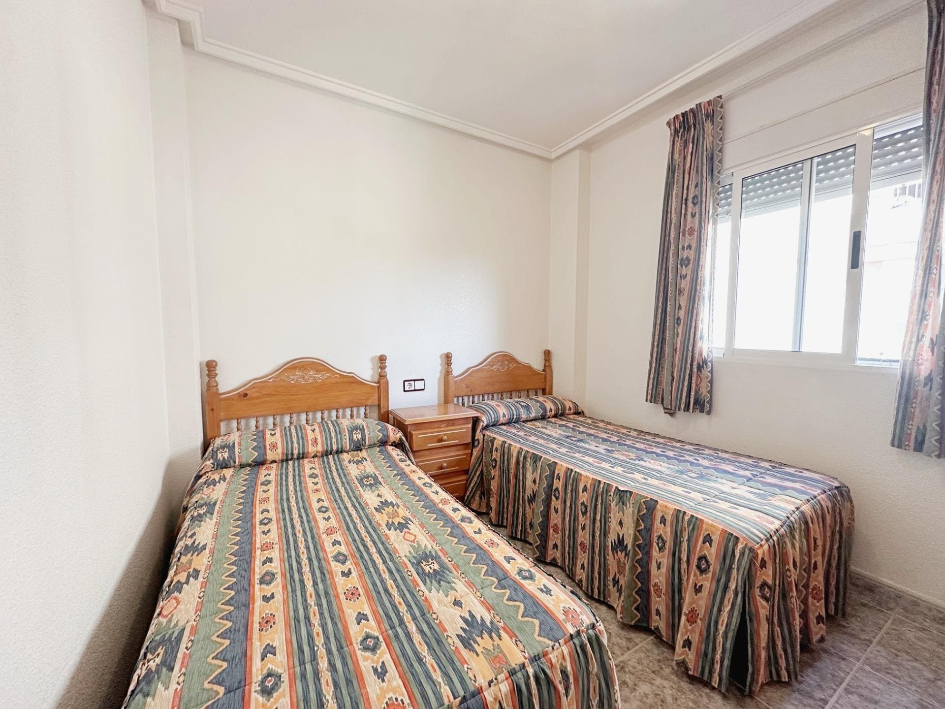 Apartamento de 2 Dormitorios en Estacion de Autobuses, Torrevieja - 11