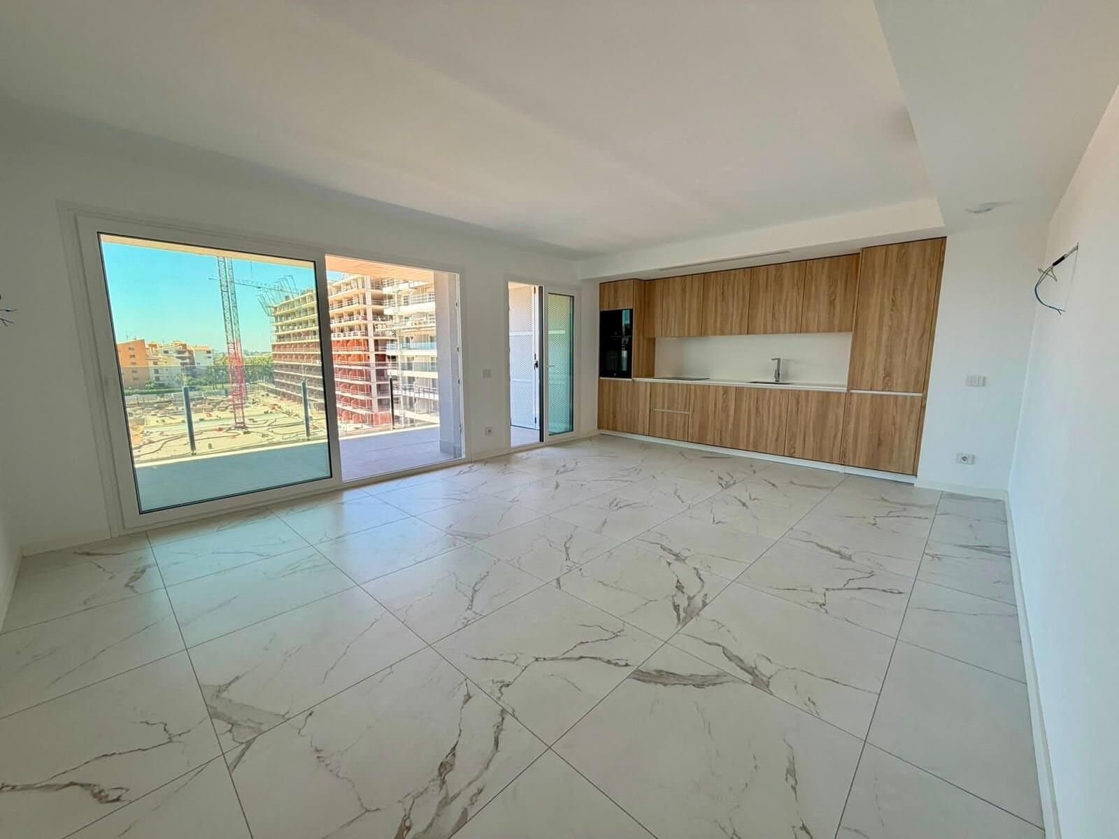 Apartamento de 2 Dormitorios en Punta Prima, Torrevieja - 9