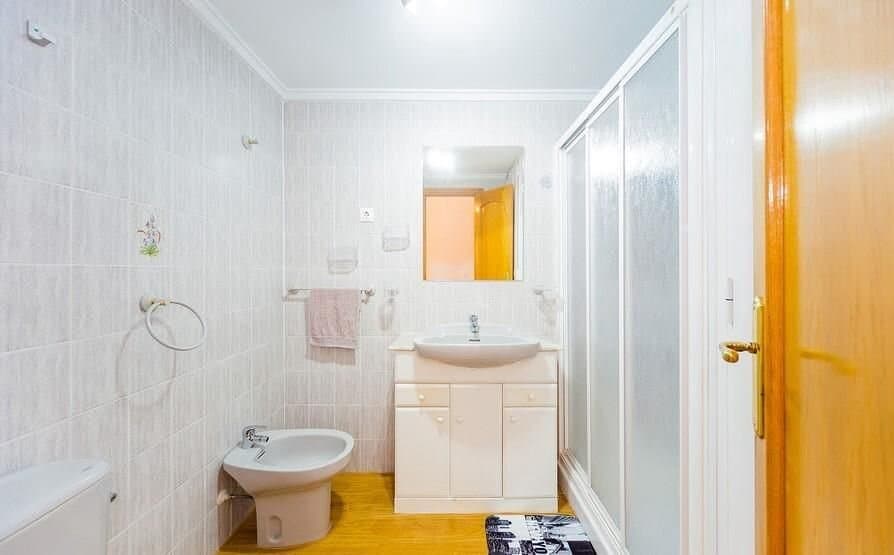 Apartamento de 2 Dormitorios en Estacion de Autobuses, Torrevieja - 11