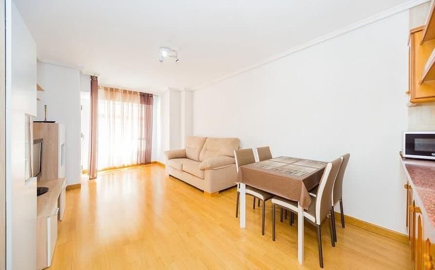 Apartamento de 2 Dormitorios en Estacion de Autobuses, Torrevieja - 4
