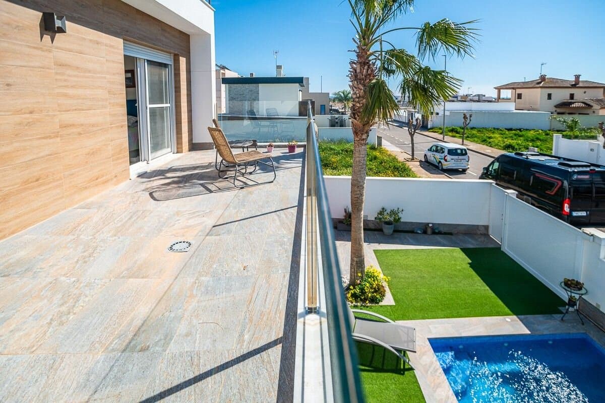 Villa de 3 Dormitorios en Pilar de la Horadada - 24