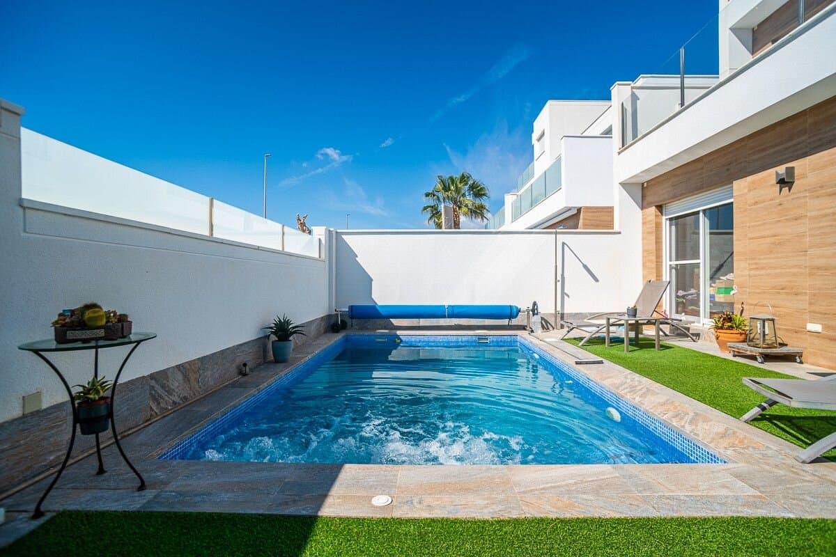 Villa de 3 Dormitorios en Pilar de la Horadada - 32
