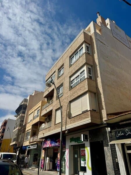 5-Bedroom Apartment in Torrevieja