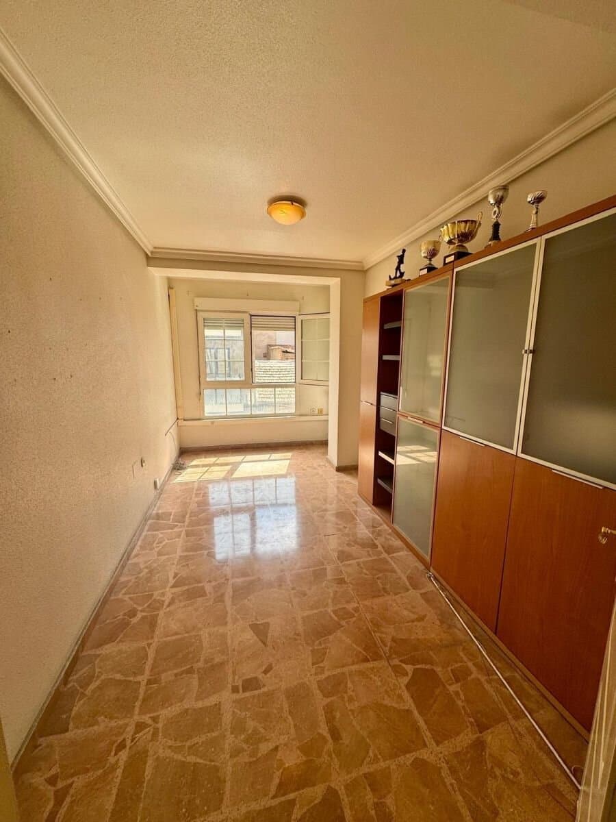 5-Bedroom Apartment in Torrevieja - 16