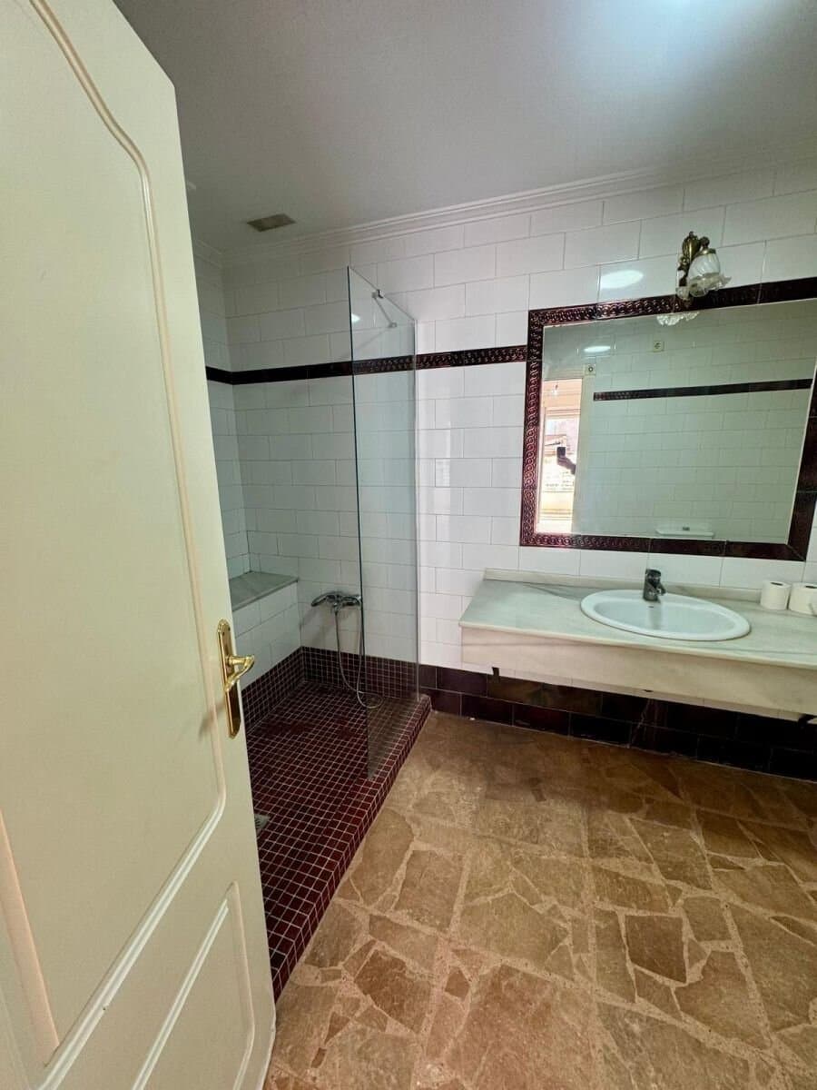 5-Bedroom Apartment in Torrevieja - 19