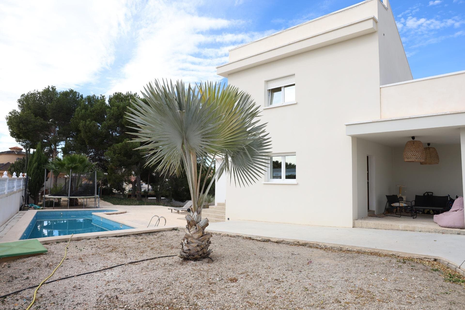 Villa de 5 Dormitorios en Rojales