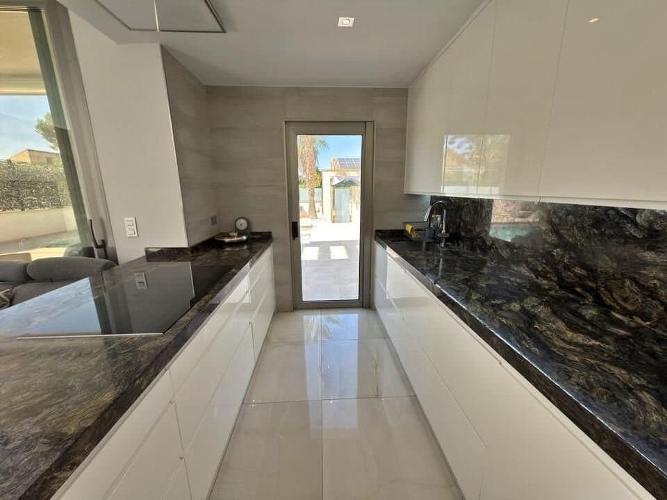 5-Bedroom Villa in Villamartín-las Filipinas, Orihuela Costa - 13