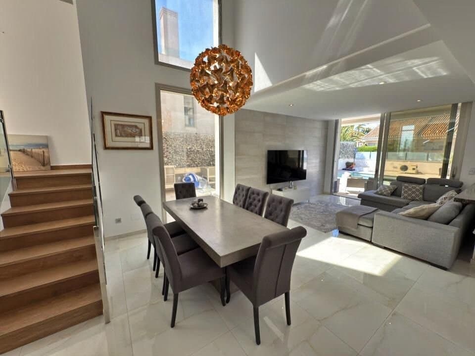 5-Bedroom Villa in Villamartín-las Filipinas, Orihuela Costa - 16