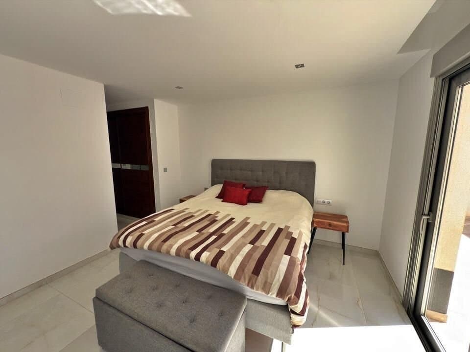 5-Bedroom Villa in Villamartín-las Filipinas, Orihuela Costa - 20