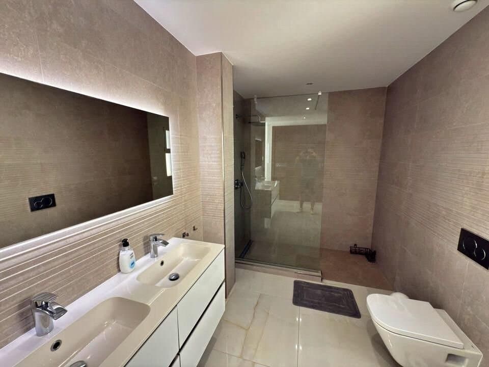 5-Bedroom Villa in Villamartín-las Filipinas, Orihuela Costa - 22
