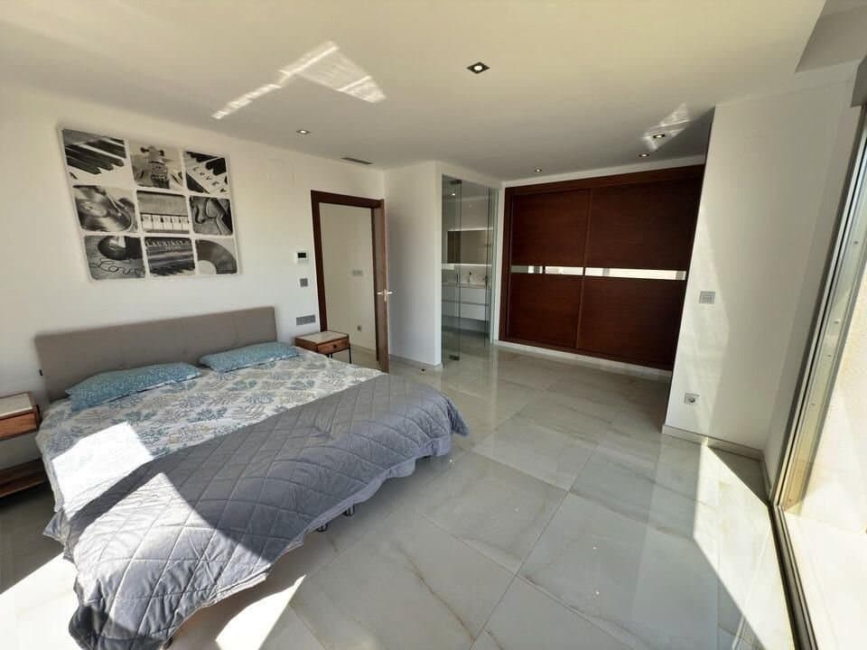 5-Bedroom Villa in Villamartín-las Filipinas, Orihuela Costa - 28