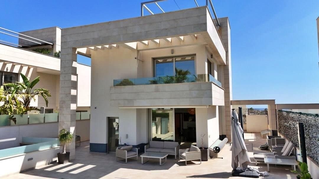 5-Bedroom Villa in Villamartín-las Filipinas, Orihuela Costa - 3