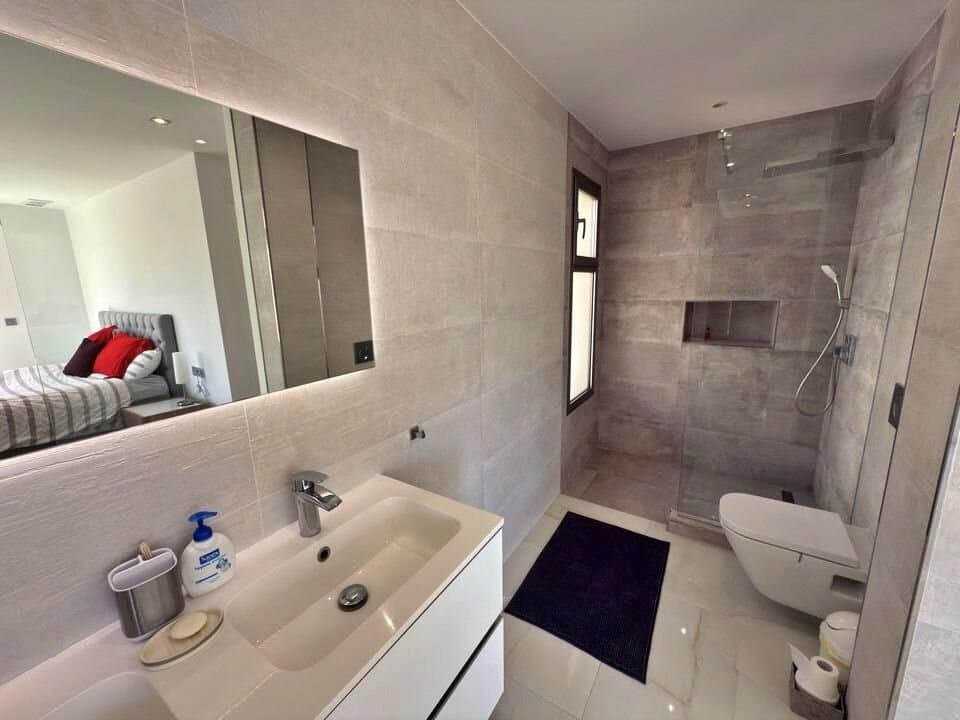 5-Bedroom Villa in Villamartín-las Filipinas, Orihuela Costa - 32