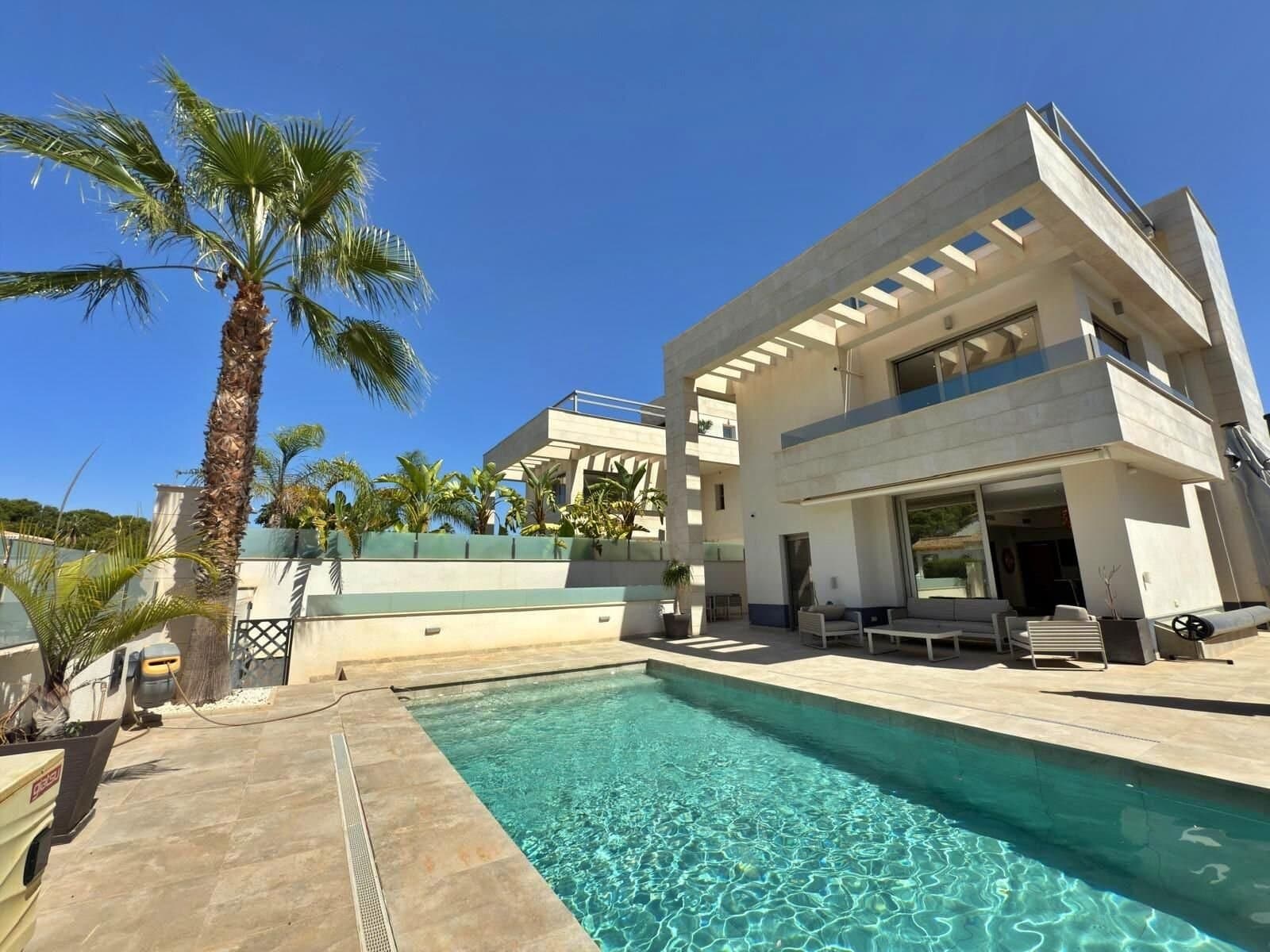 5-Bedroom Villa in Villamartín-las Filipinas, Orihuela Costa - 45