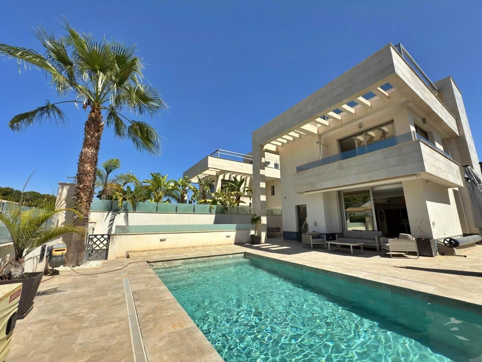 5-Bedroom Villa in Villamartín-las Filipinas, Orihuela Costa - 47