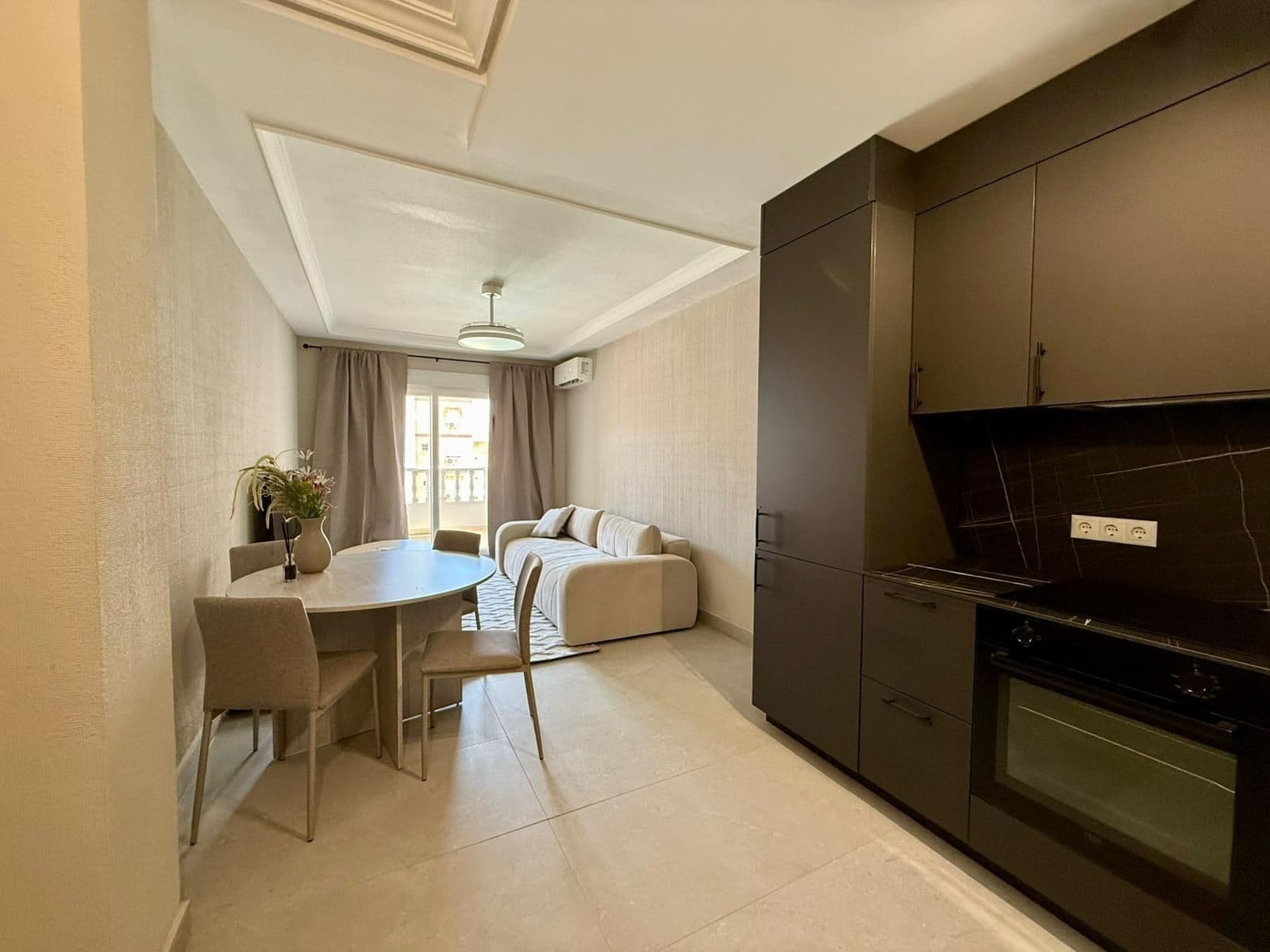 Apartamento de 2 Dormitorios en Estacion de Autobuses, Torrevieja - 3