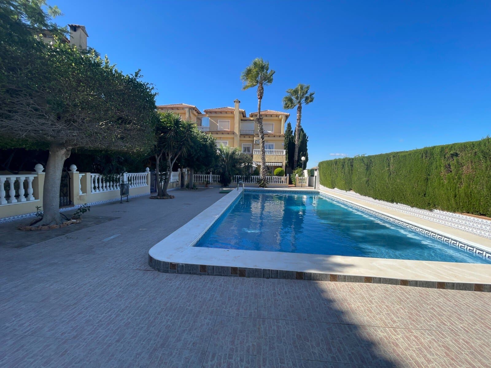 Villa de 4 Dormitorios en Urbanizaciones, Guardamar del Segura - 11