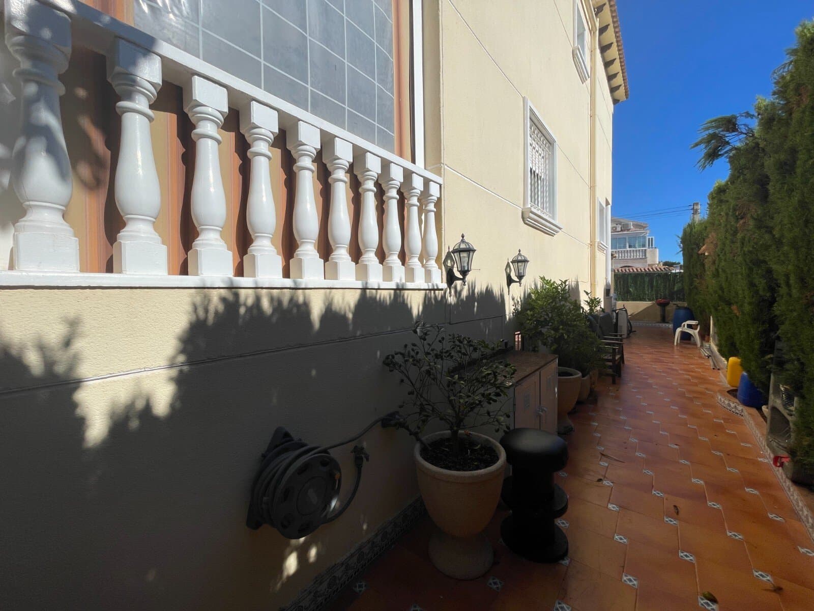 Villa de 4 Dormitorios en Urbanizaciones, Guardamar del Segura - 13