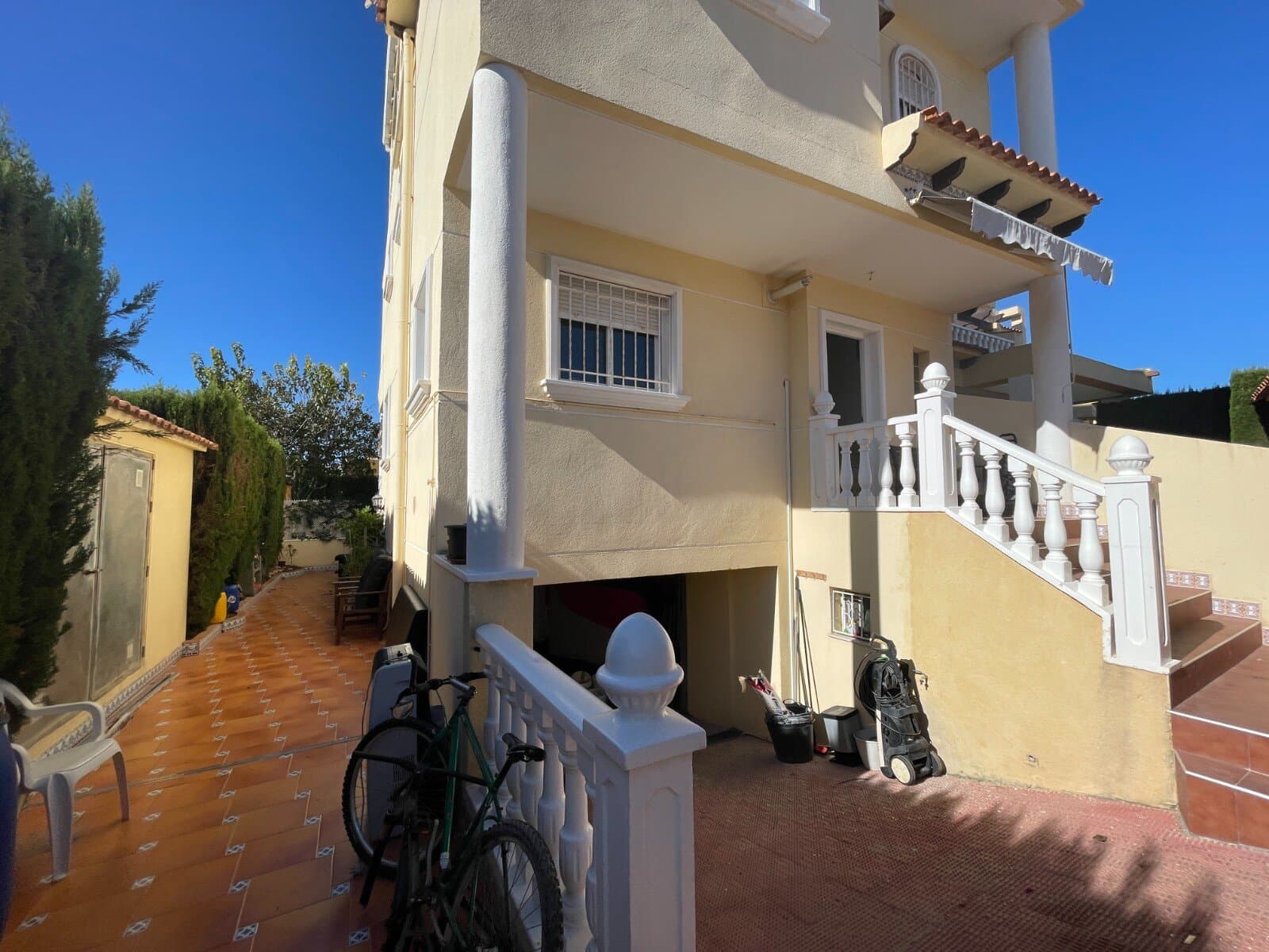 Villa de 4 Dormitorios en Urbanizaciones, Guardamar del Segura - 16