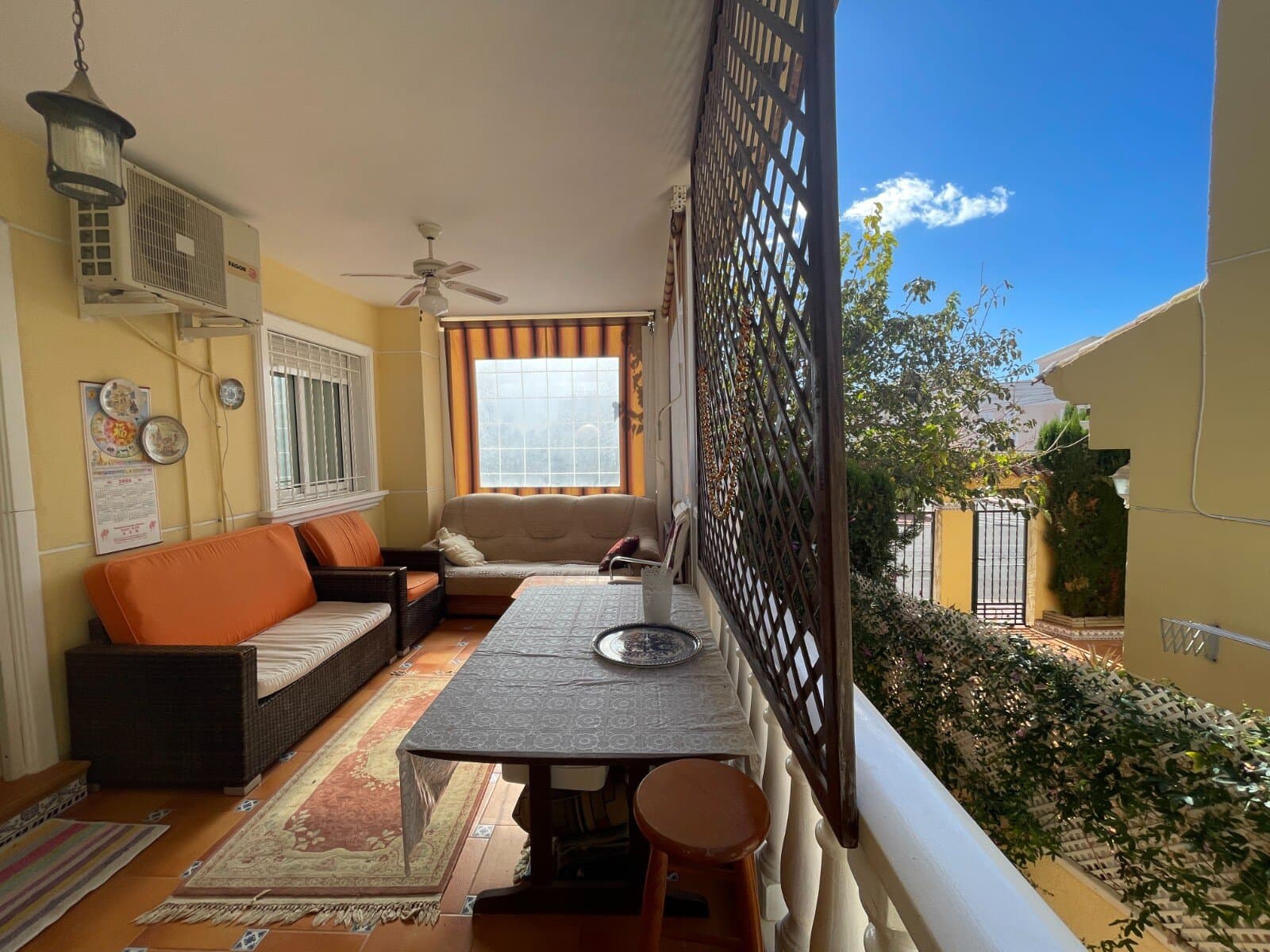 Villa de 4 Dormitorios en Urbanizaciones, Guardamar del Segura - 2