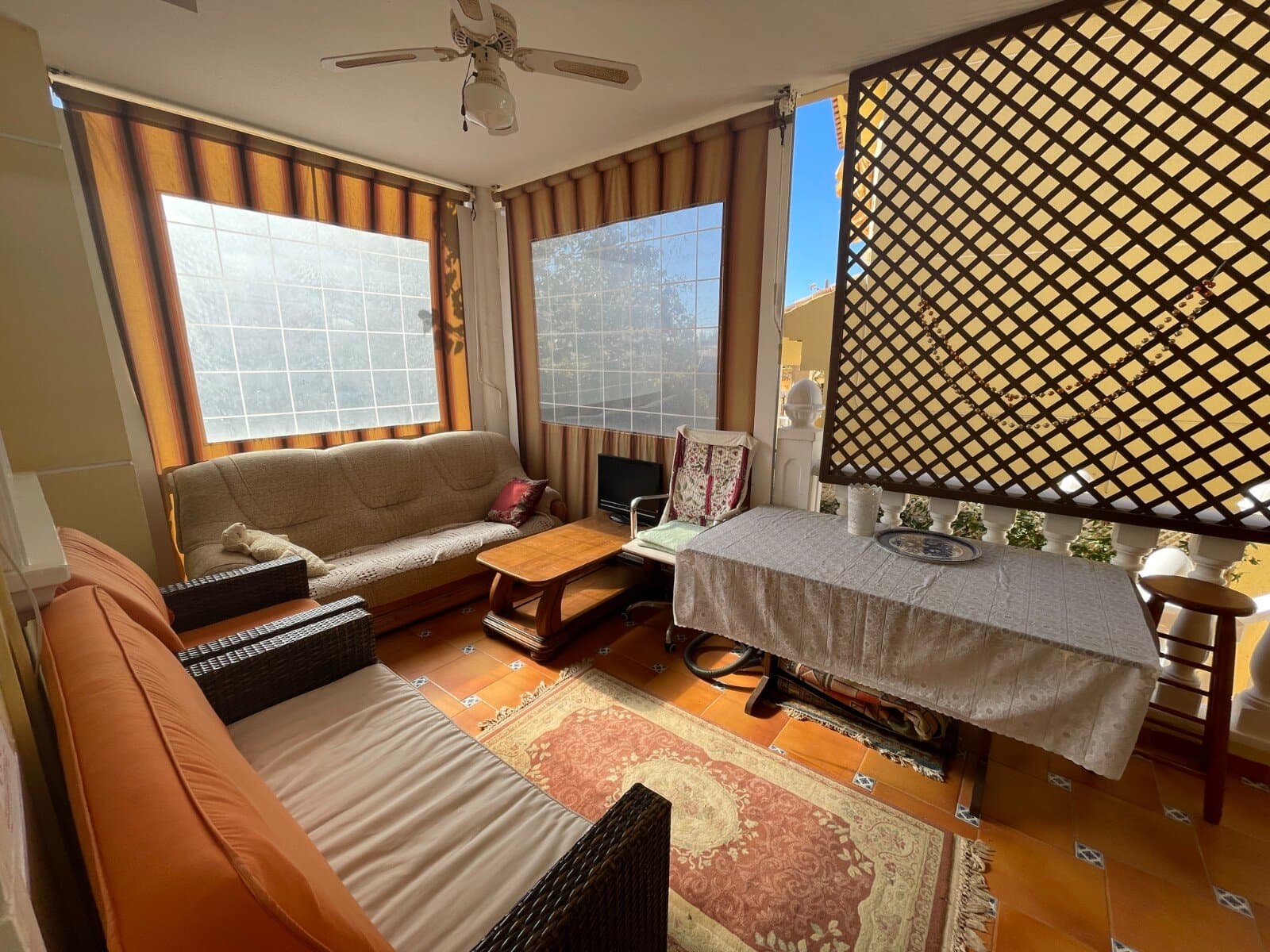 Villa de 4 Dormitorios en Urbanizaciones, Guardamar del Segura - 21