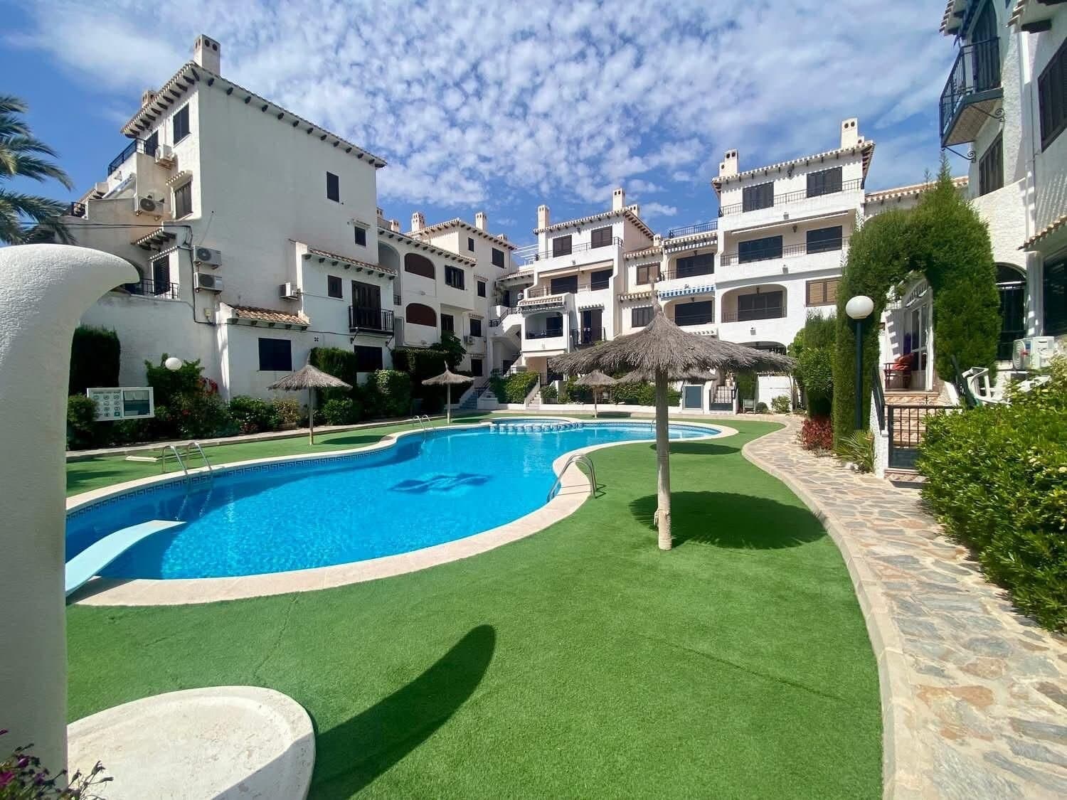 Apartamento de 2 Dormitorios en Cabo Roig, Cabo Roig - 3