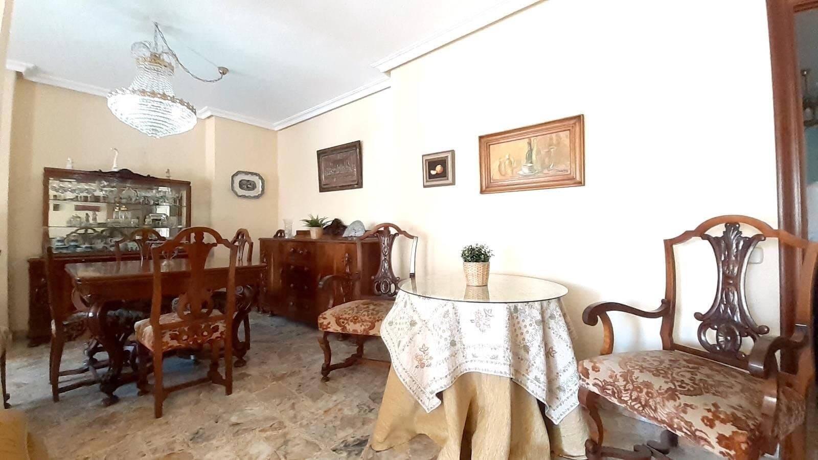 4-Bedroom Apartment in Torrevieja, Torrevieja - 16
