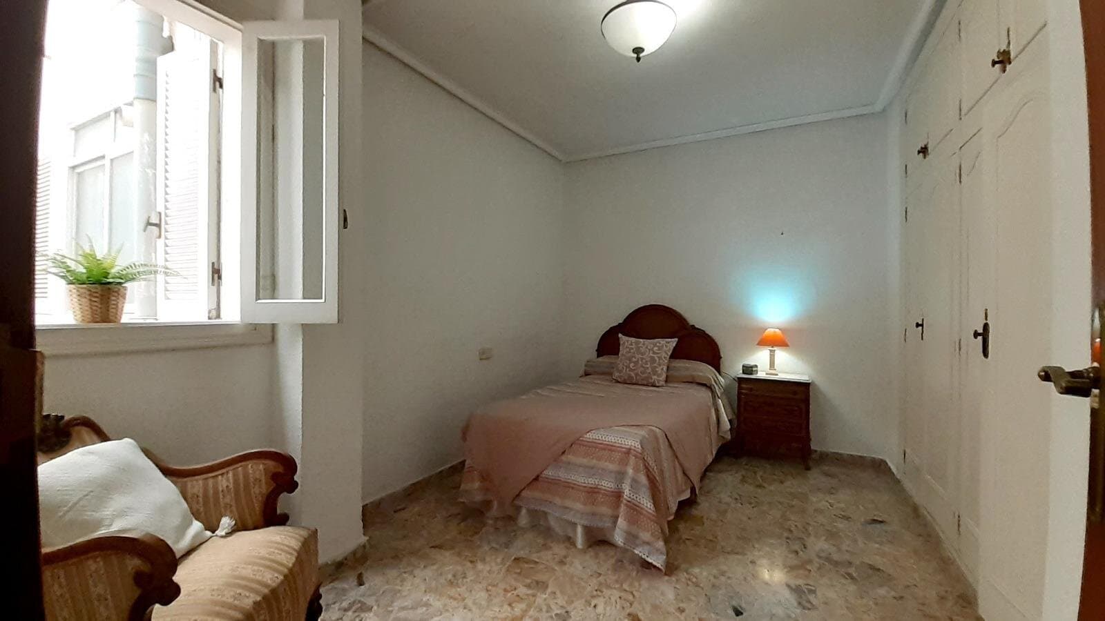 4-Bedroom Apartment in Torrevieja, Torrevieja - 22