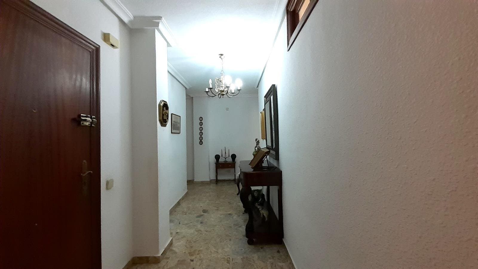 4-Bedroom Apartment in Torrevieja, Torrevieja - 32
