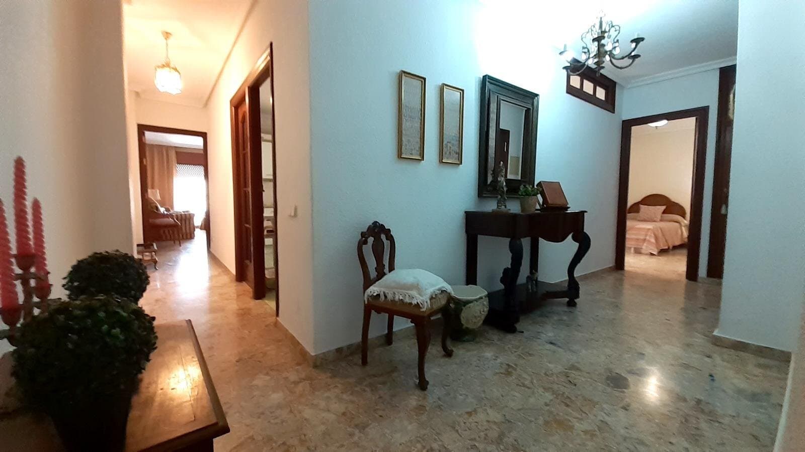 4-Bedroom Apartment in Torrevieja, Torrevieja - 38