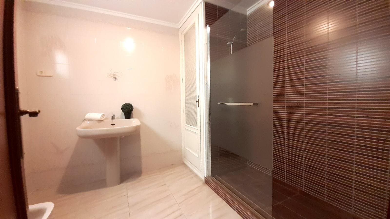 4-Bedroom Apartment in Torrevieja, Torrevieja - 39