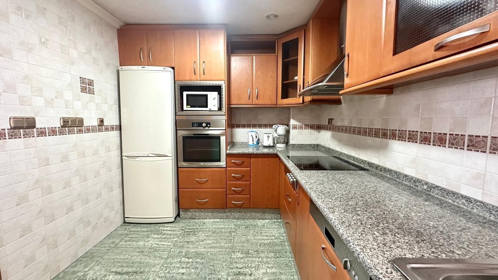 2-Bedroom Penthouse in Torrevieja, Torrevieja - 15